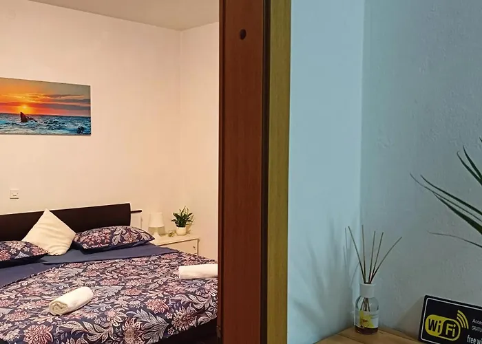 Laura Apartament *