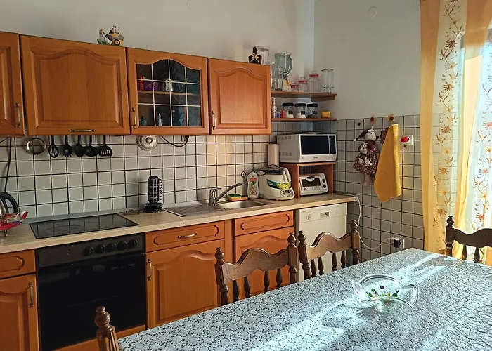 Laura Apartament *