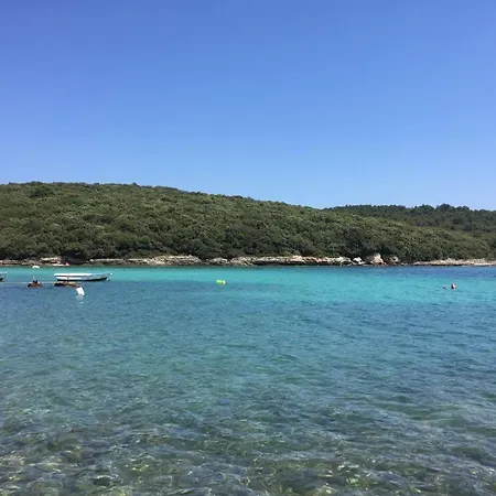 Laura * Pula
